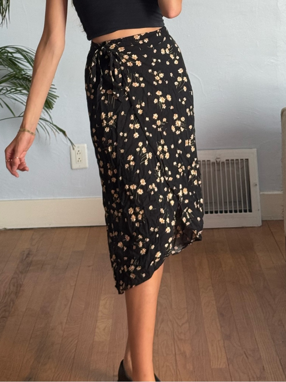 American Eagle Outfitters Black Midi Skirt with Yellow Floral Print and Side Tie